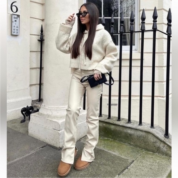 Nwt ZARA FAUX LEATHER SLIM FLARE TROUSERS WITH SLITS SIZE US 4 - Picture 2 of 12